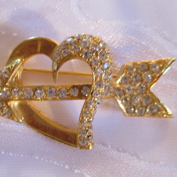 GOLD CRYSTAL RHINESTONE HEART/ARROW BROOCH - Picture 6 of 7
